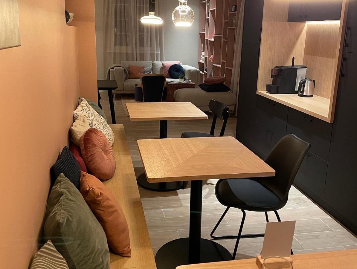 B&B Maris Logies Hasselt Bagian luar foto