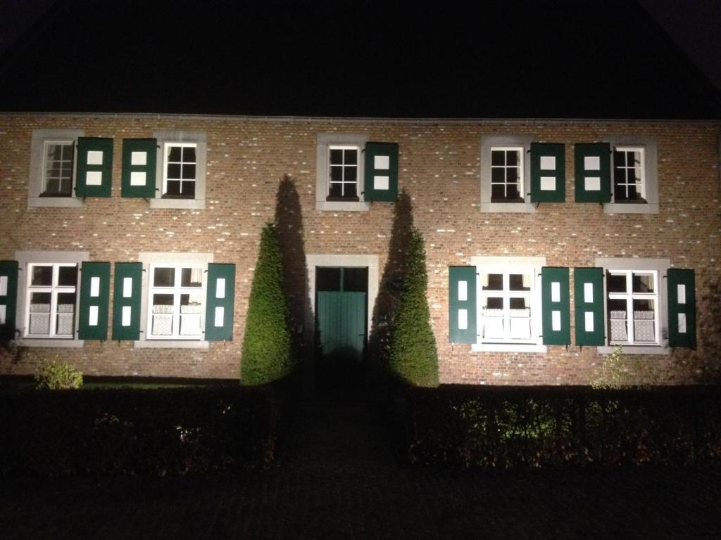 B&B Maris Logies Hasselt Bagian luar foto